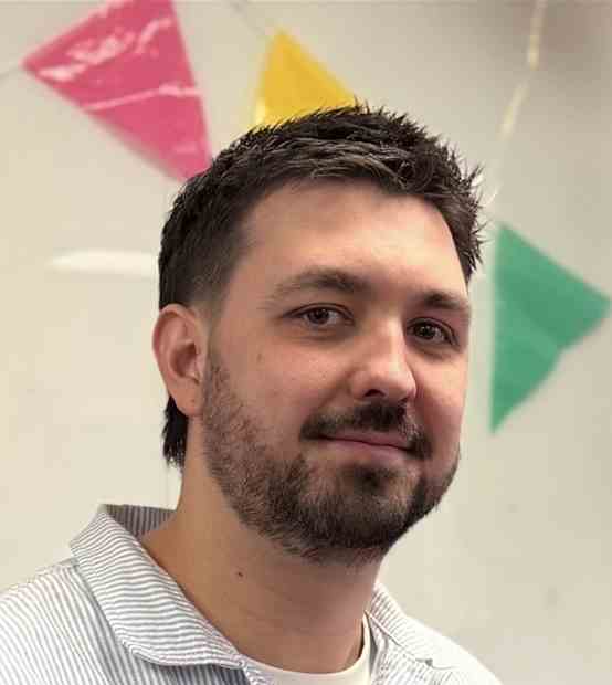 Dr Mark Turnbull